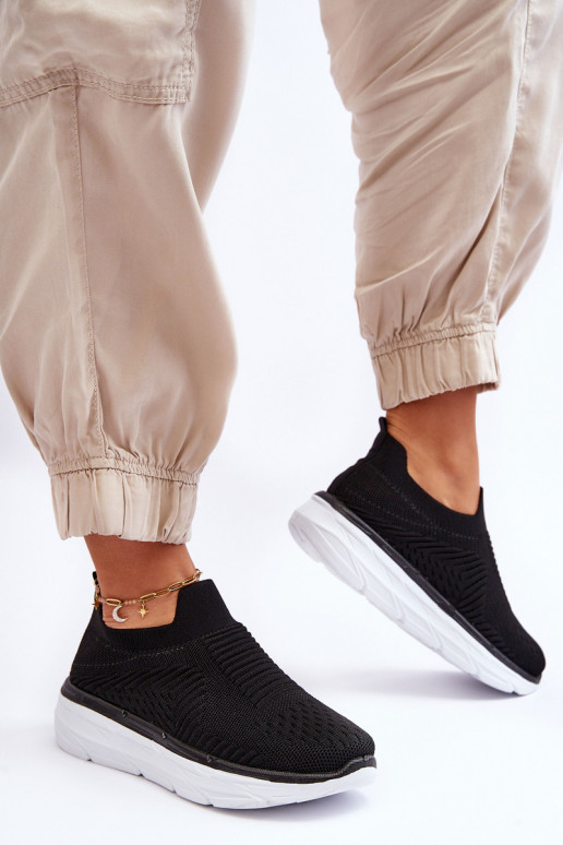 Įsispiriamo modelio sportiniai bateliai juodos spalvos Ferive