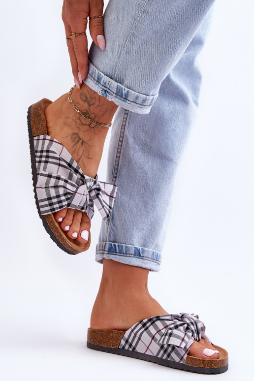 Šlepetės su kaspinais su platforma pilkos spalvos Vero