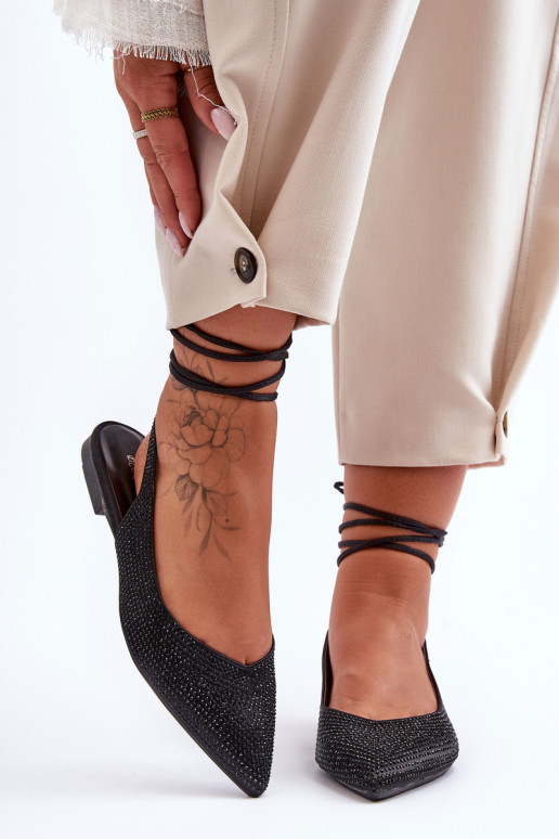 Klasikinio modelio aukštakulniai bateliai smailiomis nosytėmis juodos spalvos Delimena