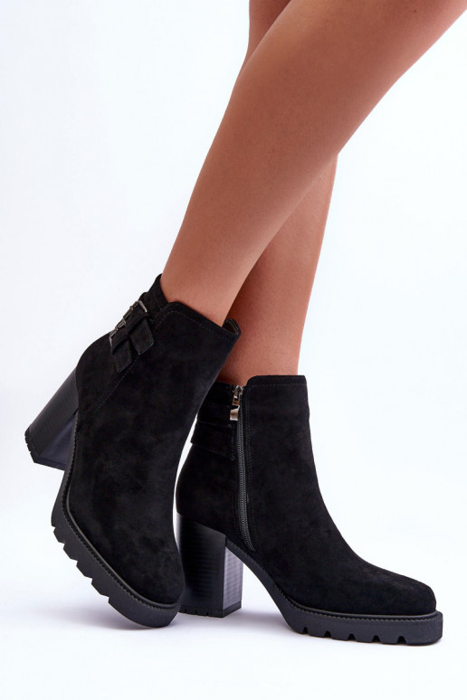 Zomšiniai batai su kulniukais juodos spalvos Makeline