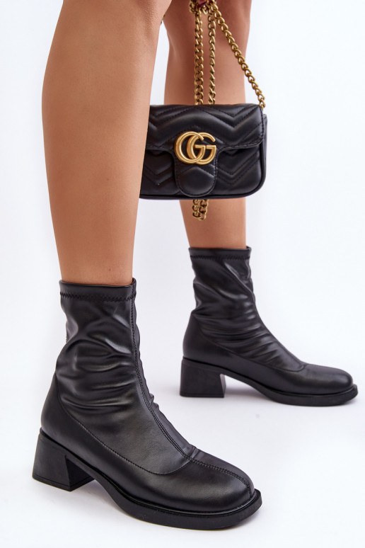 Moteriški aulinukai žemu kulniuku juodos spalvos Aphroteia Moteriški aulinukai žemu kulniuku juodos spalvos Aphroteia