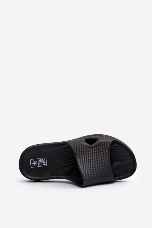  Moteriškos šlepetės Juodos spalvos Juniria