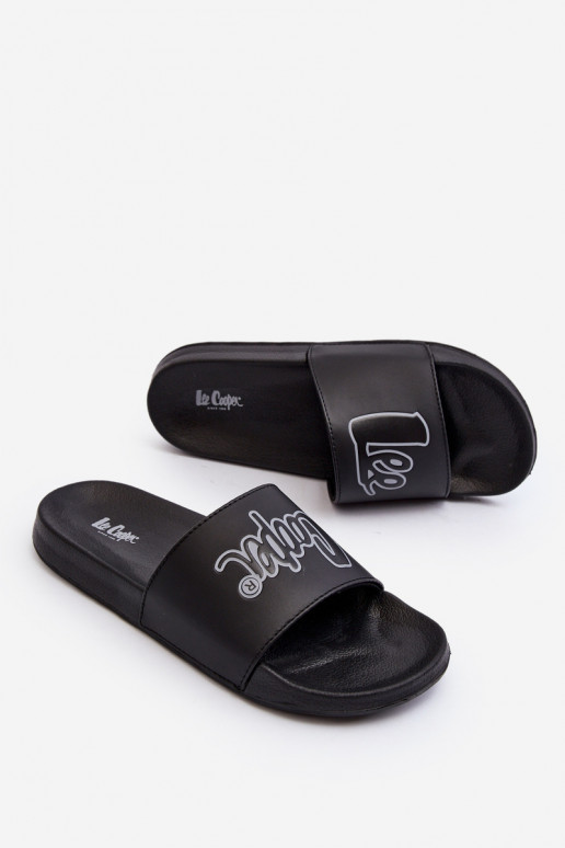 Šlepetės Lee Cooper LCW-24-42-2485M juodos spalvos Šlepetės Lee Cooper LCW-24-42-2485M juodos spalvos