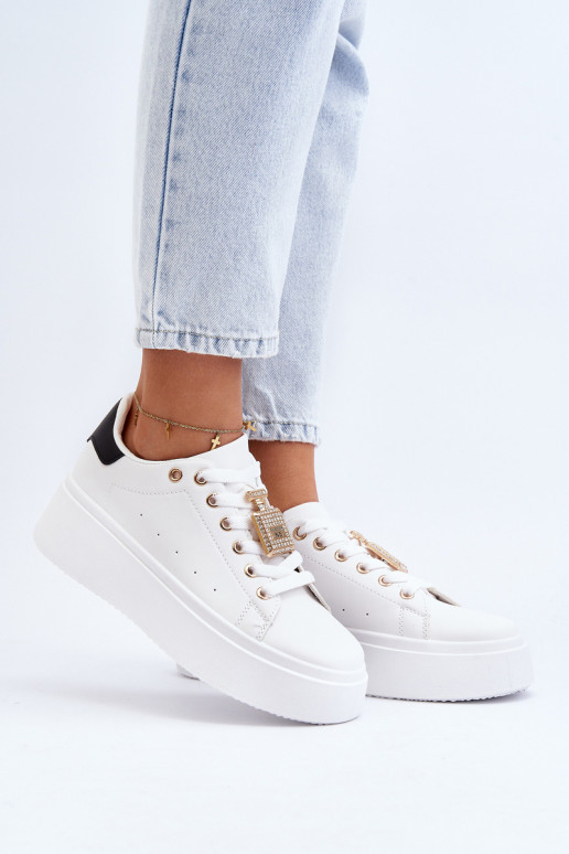Sneakers modelio batai su ornamentais baltos spalvos Celedria Sneakers modelio batai su ornamentais baltos spalvos Celedria