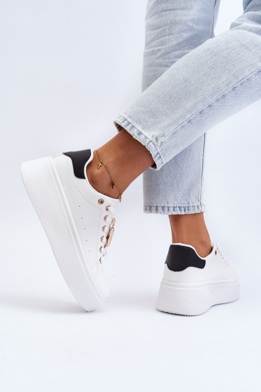 Sneakers modelio batai su ornamentais baltos spalvos Celedria Sneakers modelio batai su ornamentais baltos spalvos Celedria
