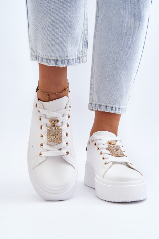 Sneakers modelio batai su ornamentais baltos spalvos Celedria Sneakers modelio batai su ornamentais baltos spalvos Celedria