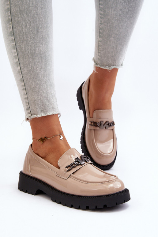 Mokasinai su lako efektu su plačiais kulniukais smėlio spalvos Ezoma