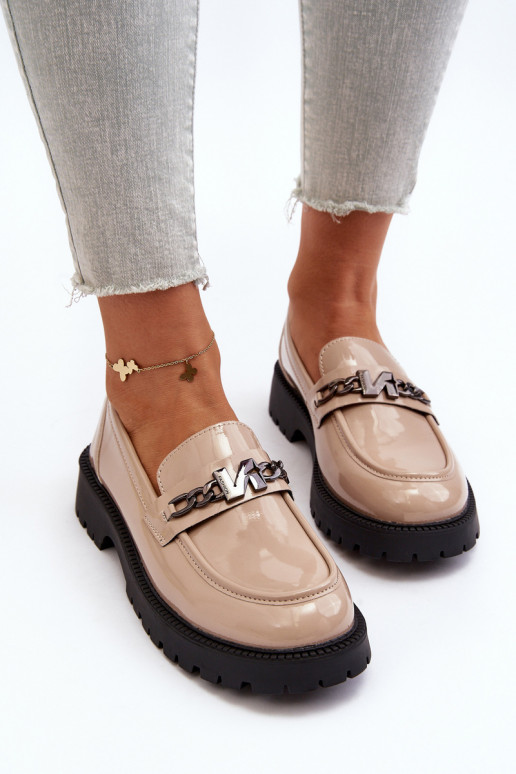 Mokasinai su lako efektu su plačiais kulniukais smėlio spalvos Ezoma