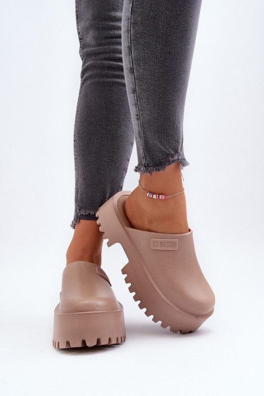 Šlepetės su madingais masyviais padais Big Star NN274016 smėlio spalvos