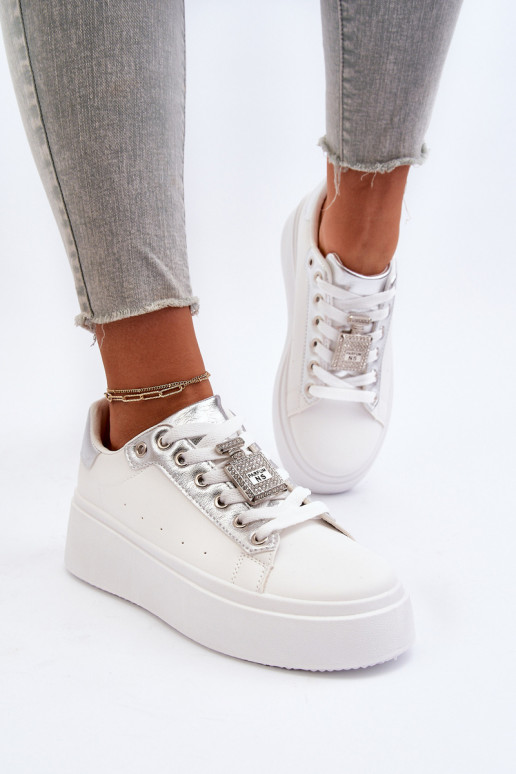 Sneakers modelio batai su ornamentais baltos spalvos Celedria Sneakers modelio batai su ornamentais baltos spalvos Celedria