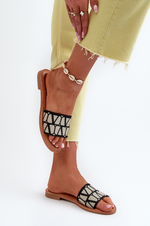 Moteriškos šlepetės su plačiais kulniukais Juodos spalvos Traivea