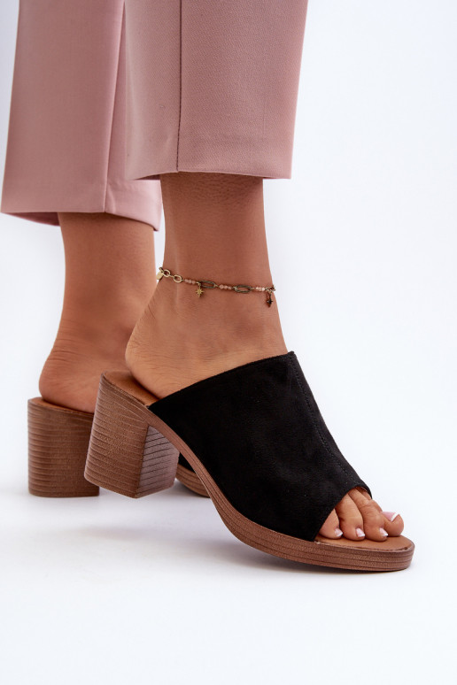 Elegantiško stiliaus  Moteriškos šlepetės su kulniukais Juodos spalvos Varnila