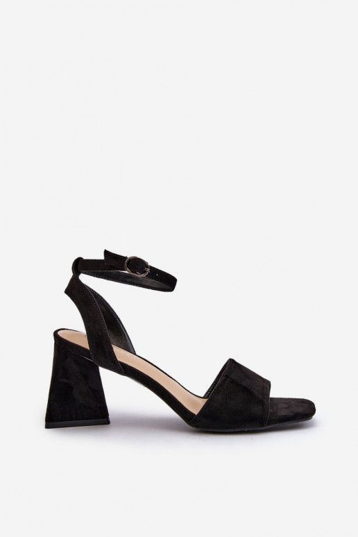 Moteriškos basutės su kulniukais Z iš eko zomšosu Juodos spalvos Upttima