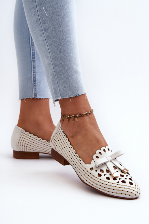Ažūrinės balerinos  su kaspinais baltos spalvos Nestavia