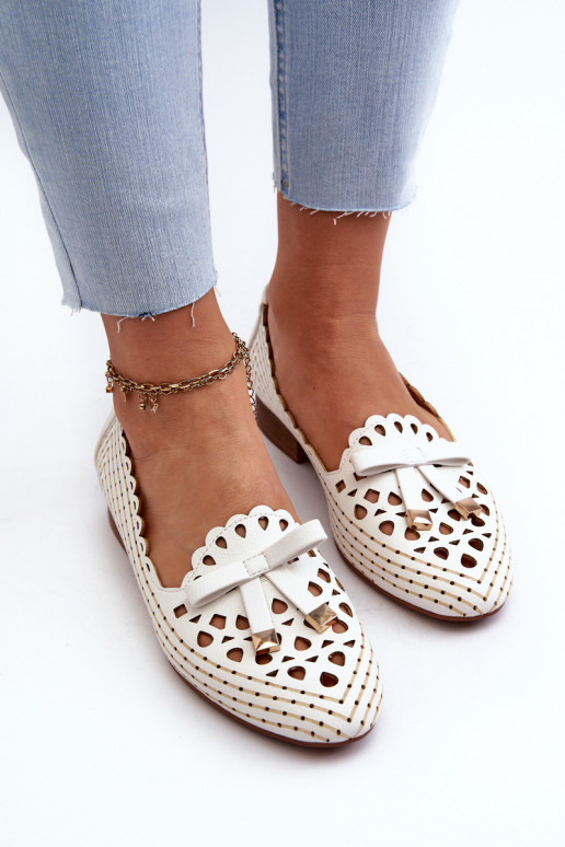 Ažūrinės balerinos  su kaspinais baltos spalvos Nestavia
