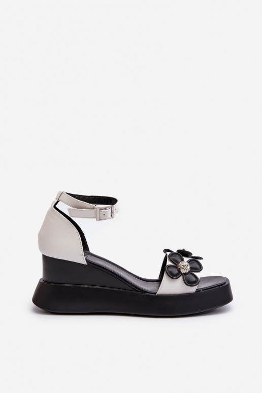 Moteriškos basutės su platforma I Koturnie su gėlėmis baltos spalvos Foviana