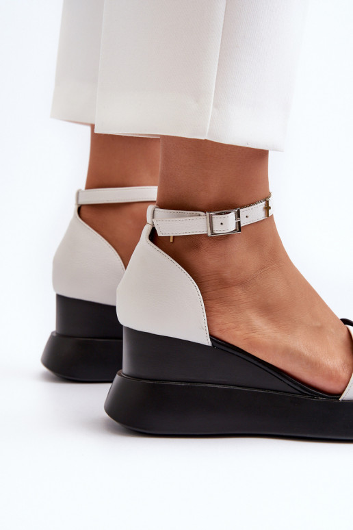 Moteriškos basutės su platforma I Koturnie su gėlėmis baltos spalvos Foviana