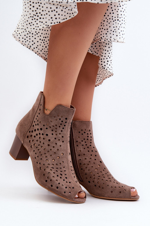 Ažūriniai aulinukai  iš eko zomšosowe su kulniukais Z Odkrytymi Palcami rudos spalvos Halania