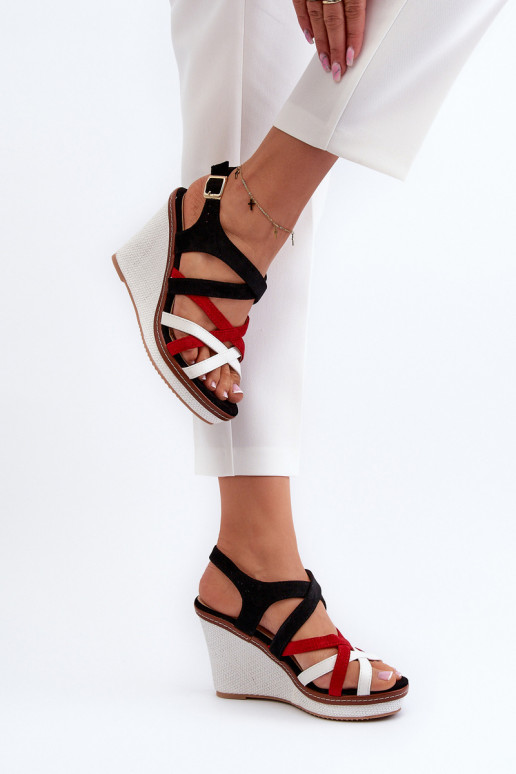 Platforminės basutės su dirželiais Juodos spalvos Ellen