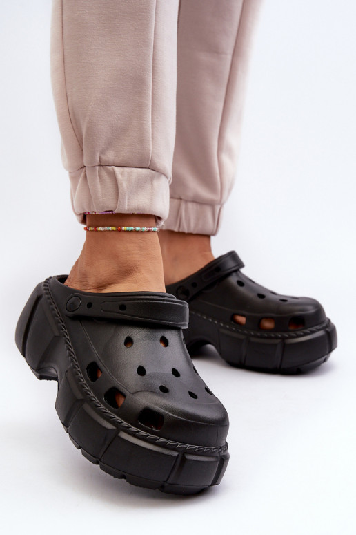 Moteriškos šlepetės  su madingais masyviais padais Juodos spalvos Witima