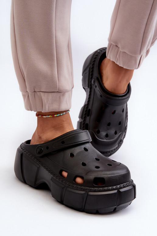 Moteriškos šlepetės  su madingais masyviais padais Juodos spalvos Witima