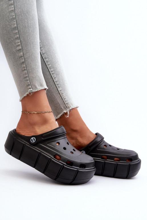  Moteriškos šlepetės su platforma Juodos spalvos Itubia