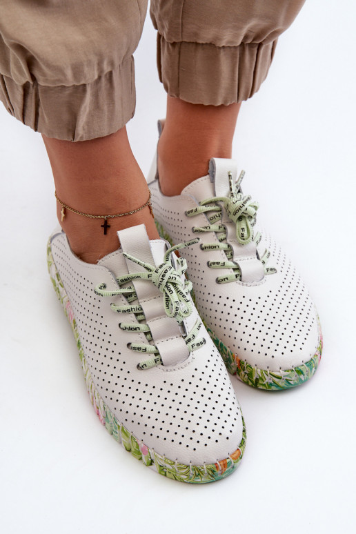 Sznurowe batai   baltos spalvos Farnalea