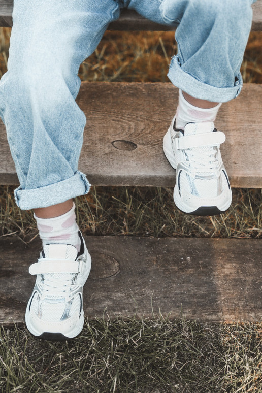 Vaikiški sportiniai bateliai Sneakers modelio batai su lipniais užsegimais Baltos-juodos spalvos Ephona