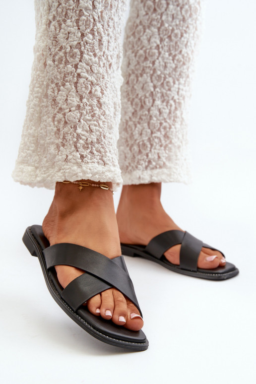 Moteriškos šlepetės su plačiais kulniukais iš eko odos S.Barski KV27-002 Juodos spalvos