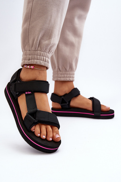 Moteriškos basutės su platforma Lee Cooper LCW-24-05-2751L juodos spalvos