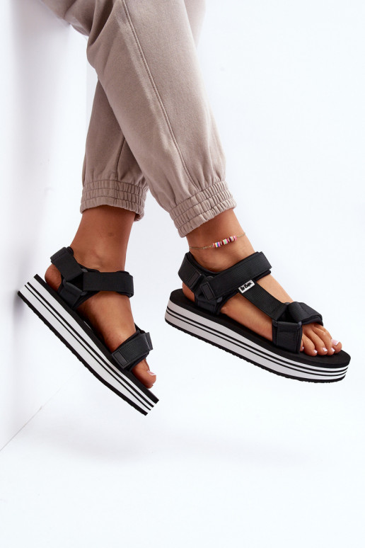 Moteriškos basutės su platforma Lee Cooper LCW-24-05-2753 juodos spalvos Moteriškos basutės su platforma Lee Cooper LCW-24-05-2753 juodos spalvos
