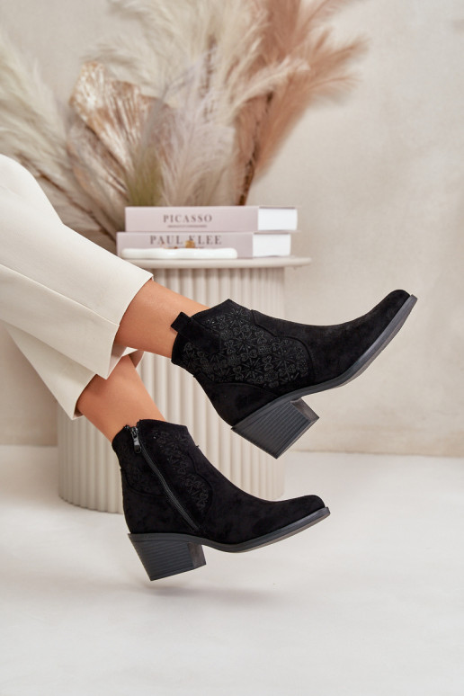 su aužūro elementais kaubojiško stiliaus aulinukai  iš eko zomšosowe Juodos spalvos S.Barski HY42-944