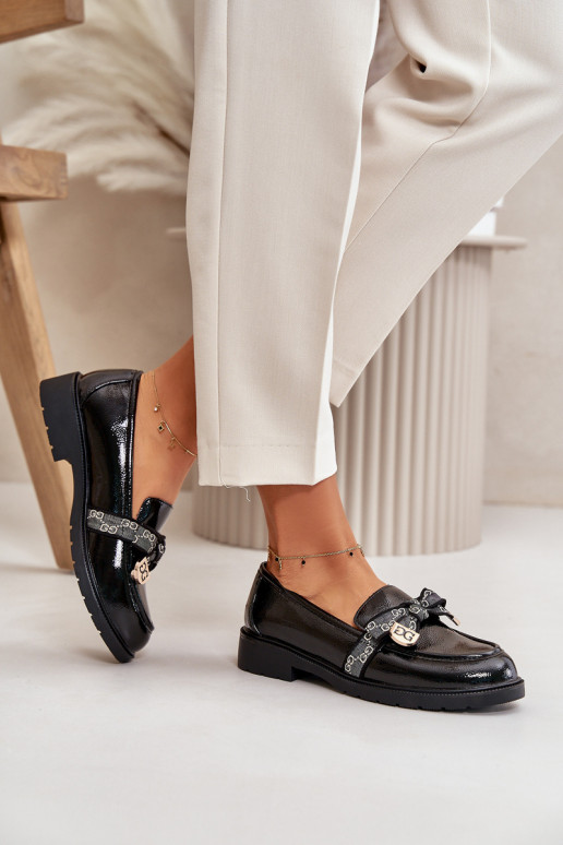 su lako efektu  Mokasinai su kaspinais S.Barski HY42-331A Juodos spalvos