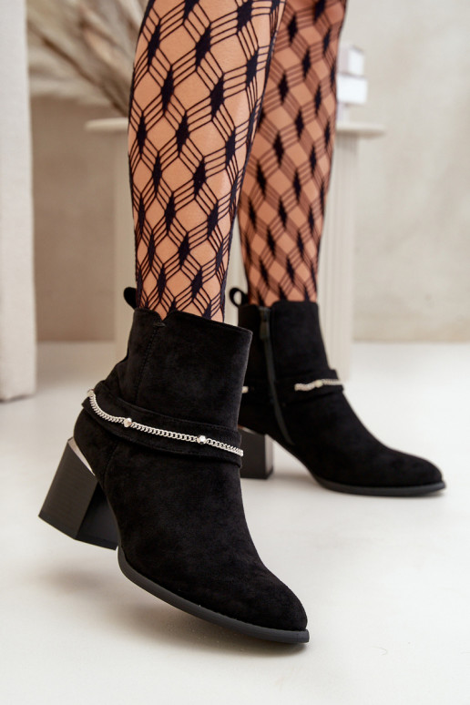 pašiltinti Moteriški aulinukai su grandinėlėmis iš eko zomšosowe Juodos spalvos Hanalen