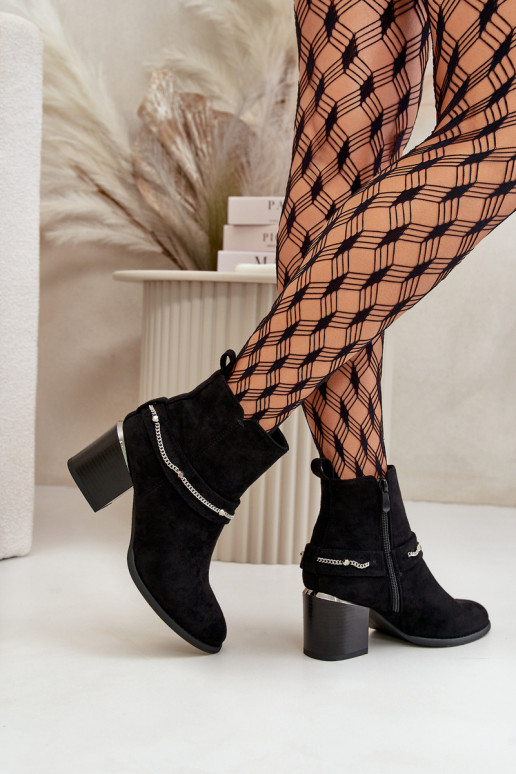 pašiltinti Moteriški aulinukai su grandinėlėmis iš eko zomšosowe Juodos spalvos Hanalen