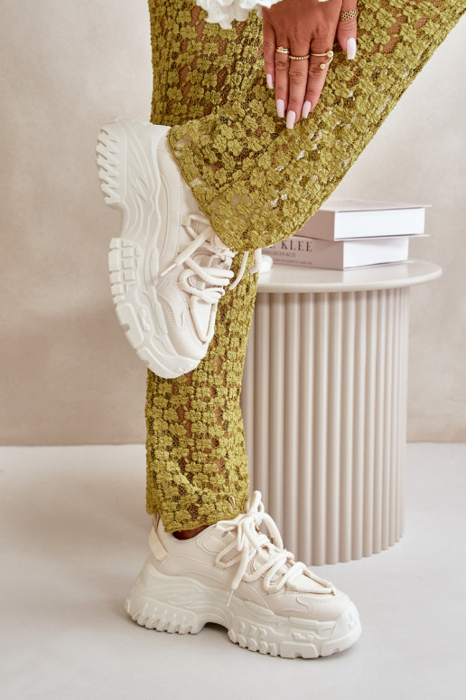  modelio batai  su madingais masyviais padais dramblio kaulo spalvos Nevela