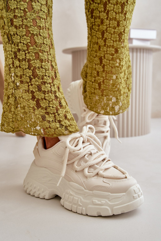  modelio batai  su madingais masyviais padais dramblio kaulo spalvos Nevela