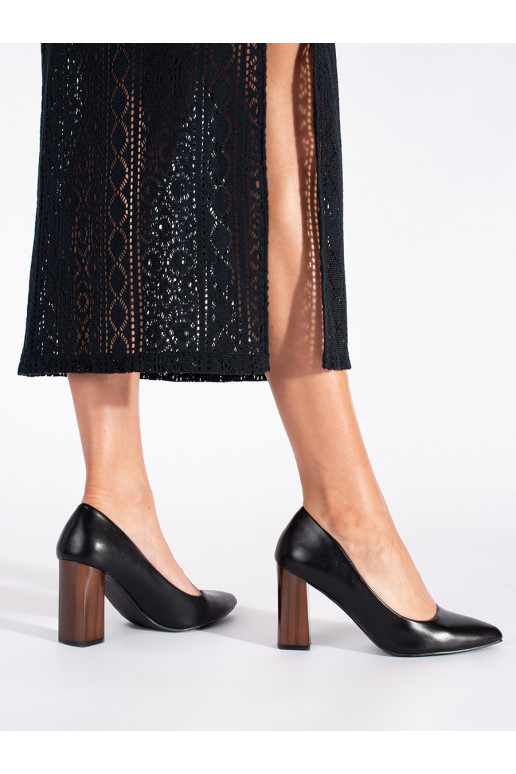 Elegantiško stiliaus juodos spalvos aukštakulniai ant kulno