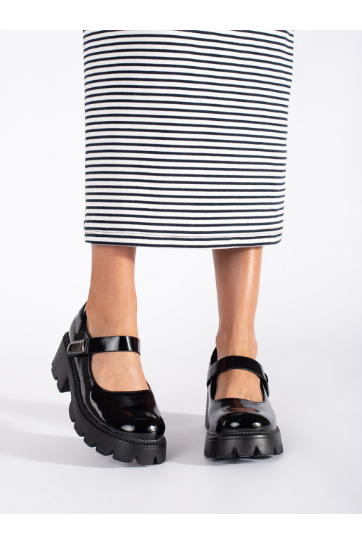 Juodos spalvos   pusbačiai su platforma