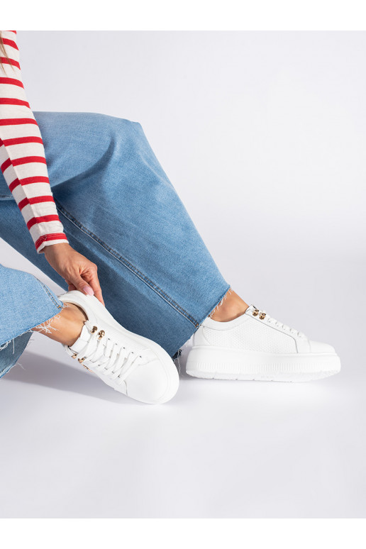   baltos spalvos  modelio batai su platforma