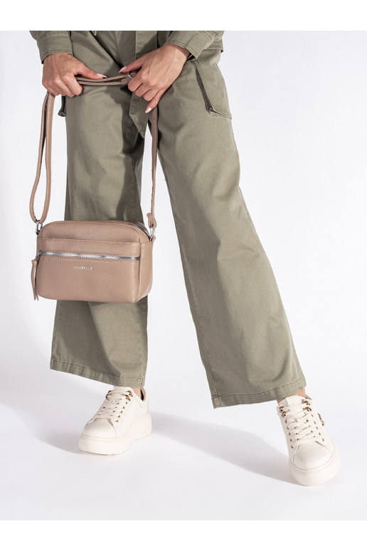     modelio batai su platforma