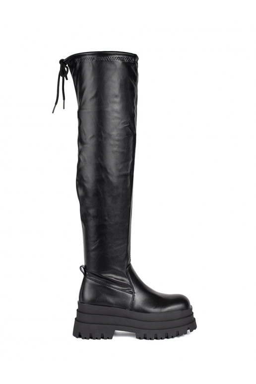 Juodos spalvos ilgaauliai su platforma Juodos spalvos ilgaauliai su platforma