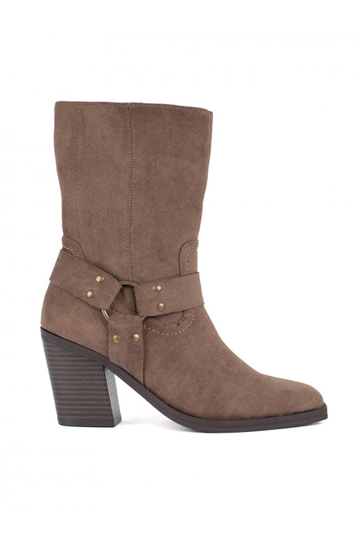 iš zomšos tamsios  batai ant kulno