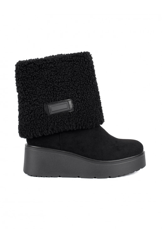 Juodos spalvos su pašiltinimu moteriški batai 