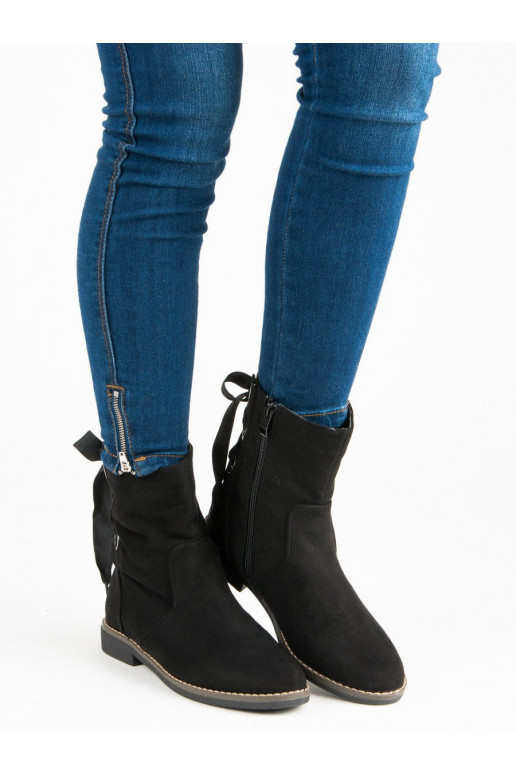  batai juodos spalvos ze 