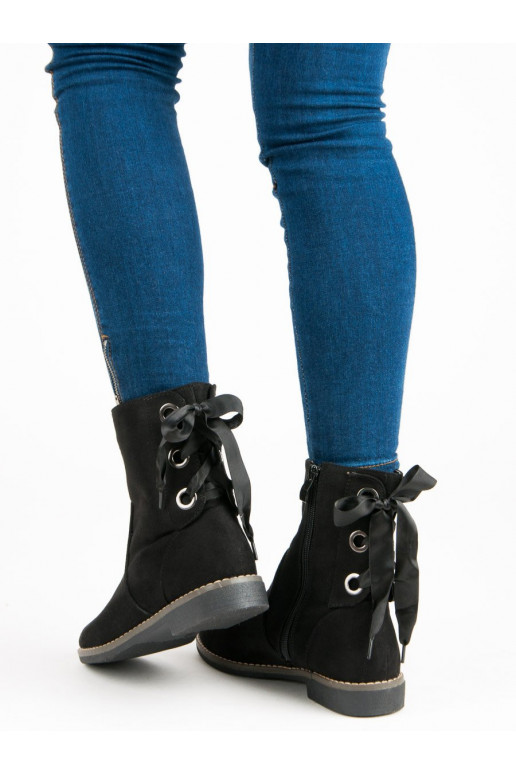  batai juodos spalvos ze 