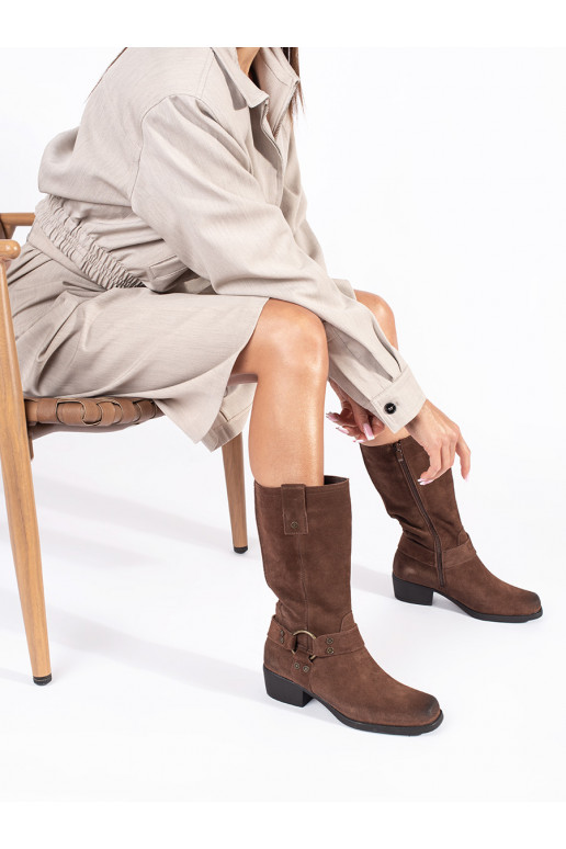 rudos spalvos   kaubojiško stiliaus  Sergio Leone