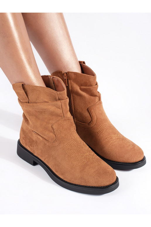 rudos spalvos iš zomšos kaubojiško stiliaus 