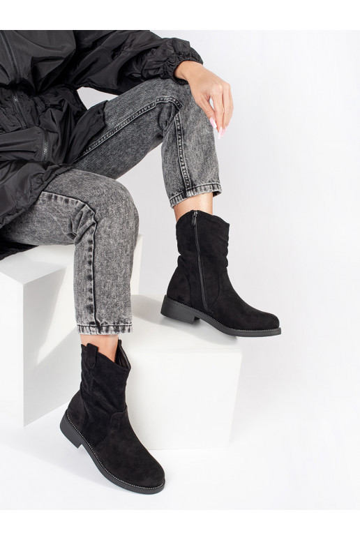 Juodos spalvos iš zomšos kaubojiško stiliaus 