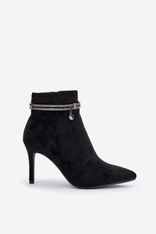 pašiltinti Aulinukai su plonais kulniukais su dekoruotais kulnais iš eko zomšosowe Vinceza 16469 Juodos spalvos